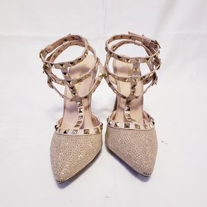 ROCKSTUD SPARKLY GOLD BEIGE PUMPS 8